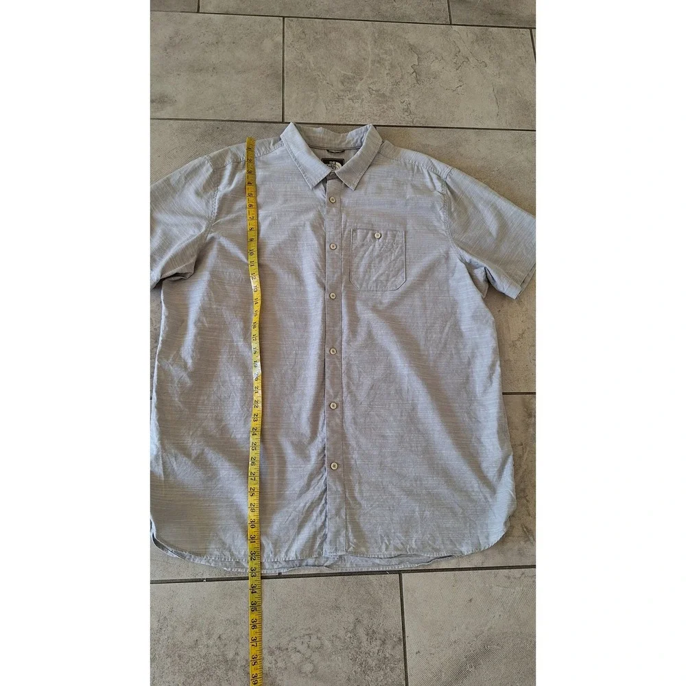 The North Face Shirt Men's XXL Gray Short‎ Sleeve Cotton Button-Up